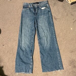 GAP Wide Leg Jeans in Medium Blue Denim